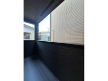 【神奈川県/横浜市鶴見区下野谷町】鶴見区下野谷町1丁目　新築戸建 バルコニー