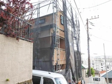【神奈川県/横浜市神奈川区西寺尾】神奈川区西寺尾1丁目　A号棟/全2棟 建築中の外観：全2棟