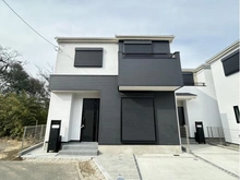 【神奈川県/横浜市保土ケ谷区法泉】保土ヶ谷区法泉3丁目1号棟　新築戸建 建築中の外観：全4区画・左側