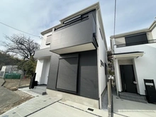 【神奈川県/横浜市保土ケ谷区法泉】保土ヶ谷区法泉3丁目1号棟　新築戸建 建築中の外観：全4区画・左側