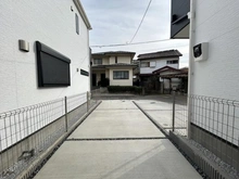 【神奈川県/横浜市保土ケ谷区法泉】保土ヶ谷区法泉3丁目2号棟　新築戸建 駐車場