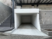 【神奈川県/横浜市神奈川区片倉】神奈川区片倉4丁目　戸建 駐車場：地下車庫