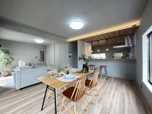 【神奈川県/横浜市神奈川区片倉】神奈川区片倉4丁目　戸建 リビング・ダイニング：※家具調度品等は販売価格に含まれておりません