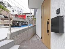 【神奈川県/鎌倉市津西】鎌倉市津西1丁目　新築戸建 玄関