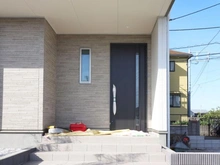 【神奈川県/横浜市保土ケ谷区仏向町】保土ヶ谷区仏向町　新築戸建　B号棟（全2棟） アプローチ