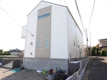 【神奈川県/横浜市保土ケ谷区仏向町】保土ヶ谷区仏向町　新築戸建　B号棟（全2棟） 外観：全2棟中央