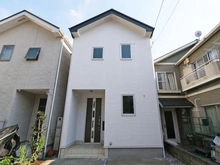 【神奈川県/横浜市神奈川区三ツ沢下町】神奈川区三ツ沢下町　中古戸建 外観：正面右側