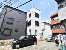【神奈川県/横浜市西区中央】西区中央2丁目　新築戸建2号棟/全2棟 外観：2号棟/全2棟
真ん中の建物