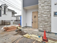 【神奈川県/横浜市神奈川区六角橋】横浜市神奈川区六角橋6丁目　新築戸建 アプローチ