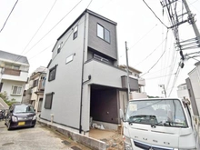【神奈川県/横浜市神奈川区菅田町】神奈川区菅田町　新築戸建 建築中の外観