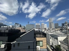 【神奈川県/横浜市西区御所山町】西区御所山町　戸建 眺望：ルーフバルコニーからランドマークタワーを一望できます（等倍撮影）。