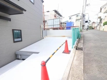 【神奈川県/横浜市神奈川区松見町】神奈川区松見町1丁目　新築戸建 駐車場