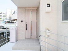 【神奈川県/横浜市神奈川区松見町】神奈川区松見町4丁目　新築戸建 玄関