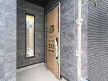 【神奈川県/横浜市金沢区富岡西】金沢区富岡西一丁目　新築戸建B号棟/2棟 アプローチ