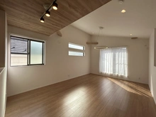 【神奈川県/横浜市港北区大豆戸町】横浜市港北区大豆戸町　中古戸建 リビング・ダイニング