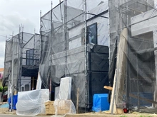 【神奈川県/横浜市保土ケ谷区峰岡町】保土ヶ谷区峰岡町2丁目　新築戸建　4号棟／全5棟 建築中の外観