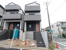 【神奈川県/横浜市港南区港南】港南2丁目　新築戸建B号棟／全2棟 建築中の外観