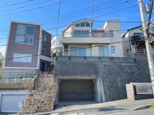 【神奈川県/鎌倉市七里ガ浜】七里ガ浜　中古戸建 外観：写真中央