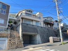 【神奈川県/鎌倉市七里ガ浜】七里ガ浜　中古戸建 外観：写真中央
