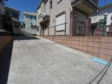 【神奈川県/藤沢市羽鳥】藤沢市羽鳥5丁目　一戸建 駐車場