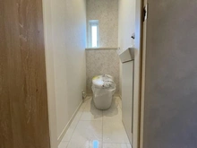 【神奈川県/藤沢市石川】藤沢市石川2丁目　新築戸建　全1棟 トイレ