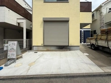 【神奈川県/藤沢市稲荷】藤沢市稲荷一丁目　一戸建 駐車場