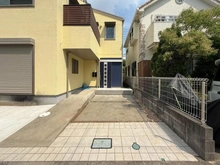 【神奈川県/藤沢市稲荷】藤沢市稲荷一丁目　一戸建 駐車場