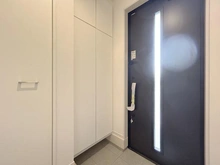 【神奈川県/藤沢市本鵠沼】藤沢市本鵠沼1丁目　新築一戸建て 玄関