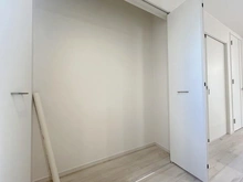【神奈川県/茅ヶ崎市小和田】茅ケ崎市小和田3丁目 新築一戸建て 2号棟/全2棟 収納