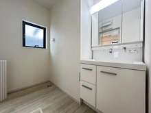 【神奈川県/茅ヶ崎市小和田】茅ケ崎市小和田3丁目 新築一戸建て 2号棟/全2棟 洗面所