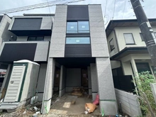 【神奈川県/藤沢市鵠沼花沢町】藤沢市鵠沼花沢町 新築一戸建て 3号棟/全3棟 建築中の外観:全3棟