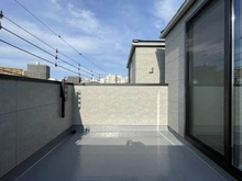 【神奈川県/藤沢市鵠沼花沢町】藤沢市鵠沼花沢町 新築一戸建て 3号棟/全3棟 バルコニー