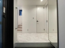 【神奈川県/藤沢市鵠沼花沢町】藤沢市鵠沼花沢町 新築一戸建て 3号棟/全3棟 玄関