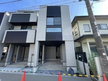 【神奈川県/藤沢市鵠沼花沢町】藤沢市鵠沼花沢町 新築一戸建て 3号棟/全3棟 外観：全3棟/右側