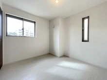 【神奈川県/藤沢市片瀬】藤沢市片瀬一丁目新築戸建 洋室