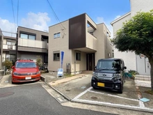 【神奈川県/茅ヶ崎市菱沼】茅ヶ崎市菱沼1丁目 一戸建 外観：写真中央