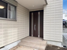 【神奈川県/茅ヶ崎市菱沼】茅ヶ崎市菱沼1丁目 一戸建 玄関