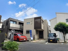 【神奈川県/茅ヶ崎市菱沼】茅ヶ崎市菱沼1丁目 一戸建 外観：写真中央