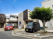 【神奈川県/茅ヶ崎市菱沼】茅ヶ崎市菱沼1丁目 一戸建 外観：写真中央