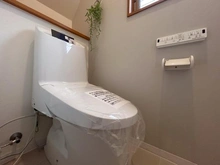 【神奈川県/平塚市めぐみが丘】平塚市めぐみが丘2丁目 一戸建 トイレ：1階