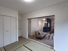 【神奈川県/平塚市めぐみが丘】平塚市めぐみが丘2丁目 一戸建 和室：奥:LDK