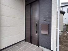 【神奈川県/藤沢市本鵠沼】藤沢市本鵠沼3丁目　新築戸建　1号棟/全3棟 玄関