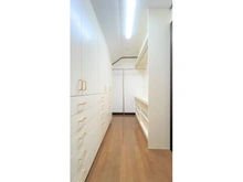 【神奈川県/藤沢市鵠沼松が岡】藤沢市鵠沼松が岡3丁目戸建て ウォークインクローゼット