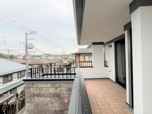 【神奈川県/藤沢市鵠沼松が岡】藤沢市鵠沼松が岡3丁目戸建て バルコニー