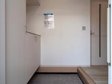 【神奈川県/平塚市平塚】平塚市平塚3丁目 中古一戸建て 玄関