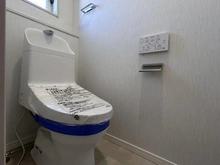 【神奈川県/茅ヶ崎市松林】茅ヶ崎市松林1丁目 一戸建 トイレ：2階