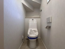 【神奈川県/茅ヶ崎市松林】茅ヶ崎市松林1丁目 一戸建 トイレ：1階