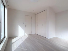 【神奈川県/藤沢市鵠沼海岸】藤沢市鵠沼海岸6丁目 一戸建 洋室：約8.0帖