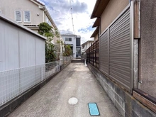 【神奈川県/藤沢市鵠沼海岸】藤沢市鵠沼海岸6丁目 一戸建 アプローチ