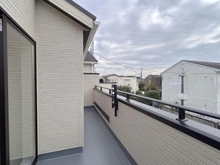 【神奈川県/藤沢市高倉】藤沢市高倉 新築戸建3号棟 バルコニー